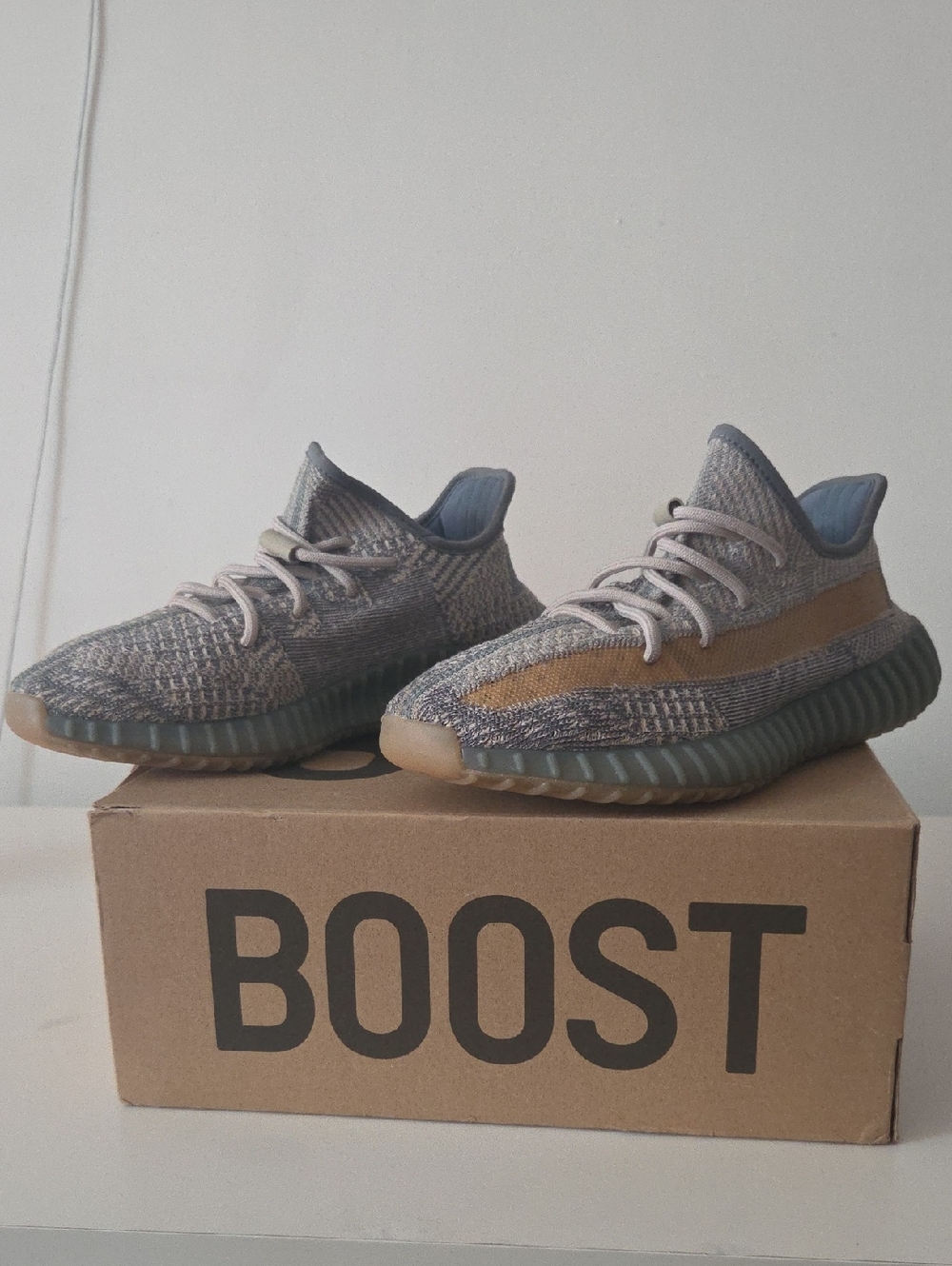 Adidas Yeezy Boost 350 V2 Ash Blue Ash Pearl Kanye West Sneakers 6 Youth Big Boy